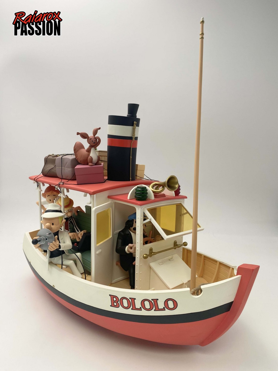 BOLOLO, LE BATEAU DE "TORA TORAPA"