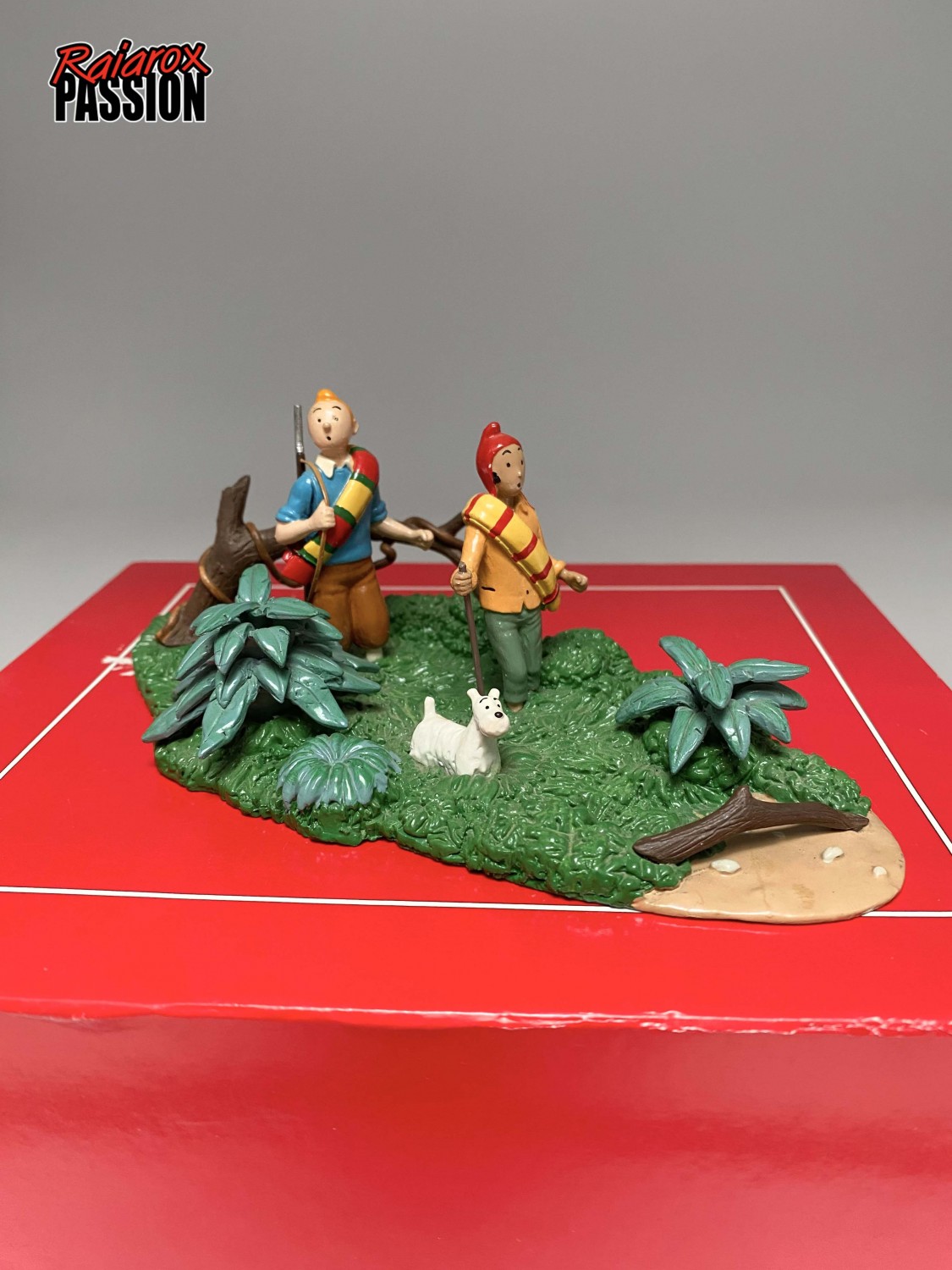 Tintin et Zorrino dans la jungle