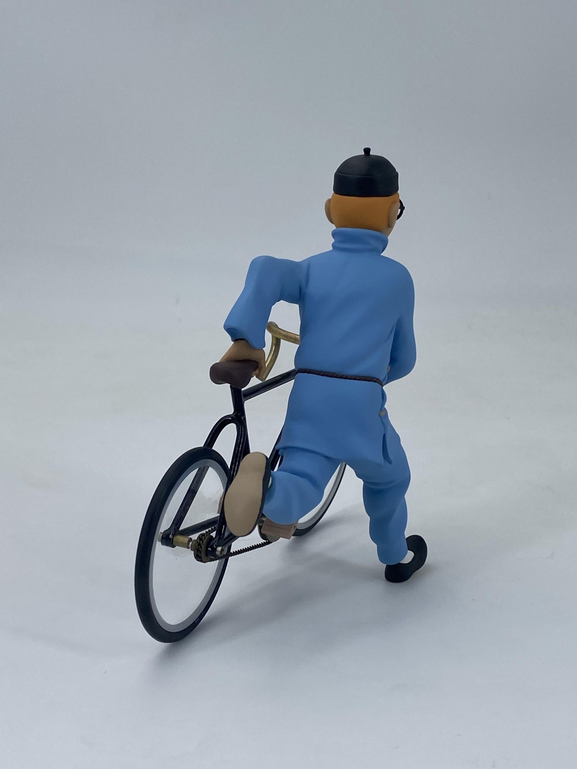 Tintin et le vélo - Le Lotus Bleu